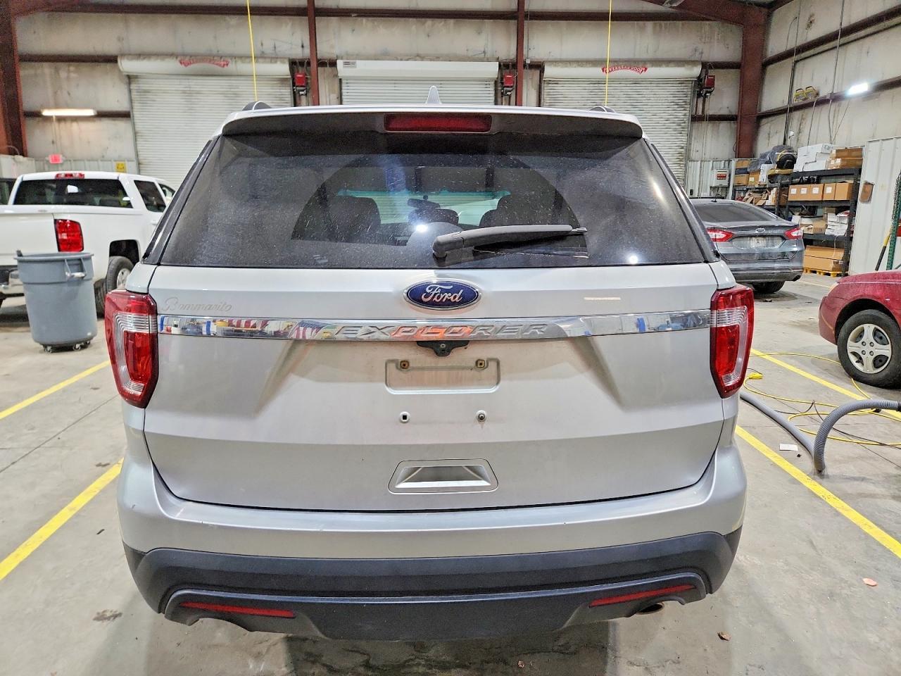 2017 Ford Explorer - Image 6