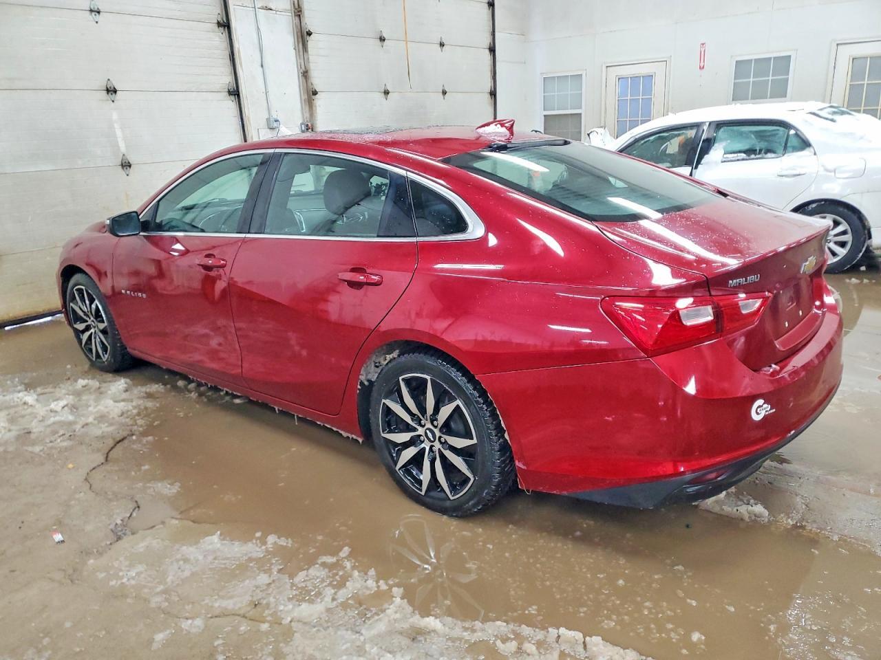 2017 Chevrolet Malibu Lt - Фото 2