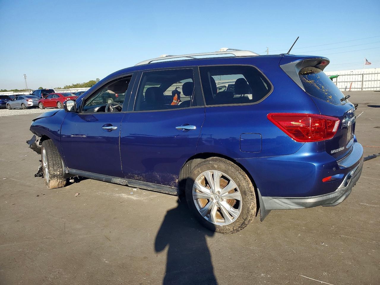 2018 Nissan Pathfinder Sl - Фото 2