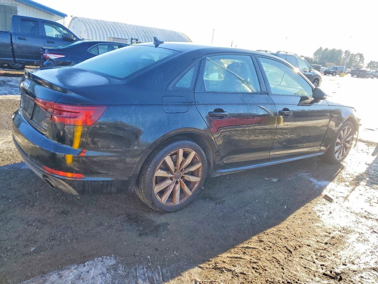 2018 Audi A4 Premium - Фото 3