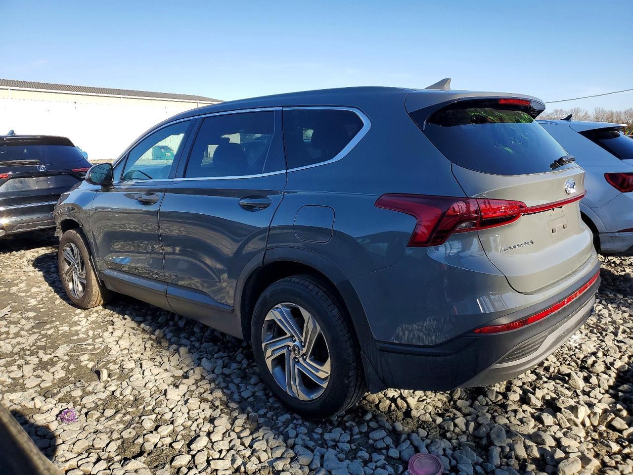 2021 Hyundai Santa Fe Se - Фото 2