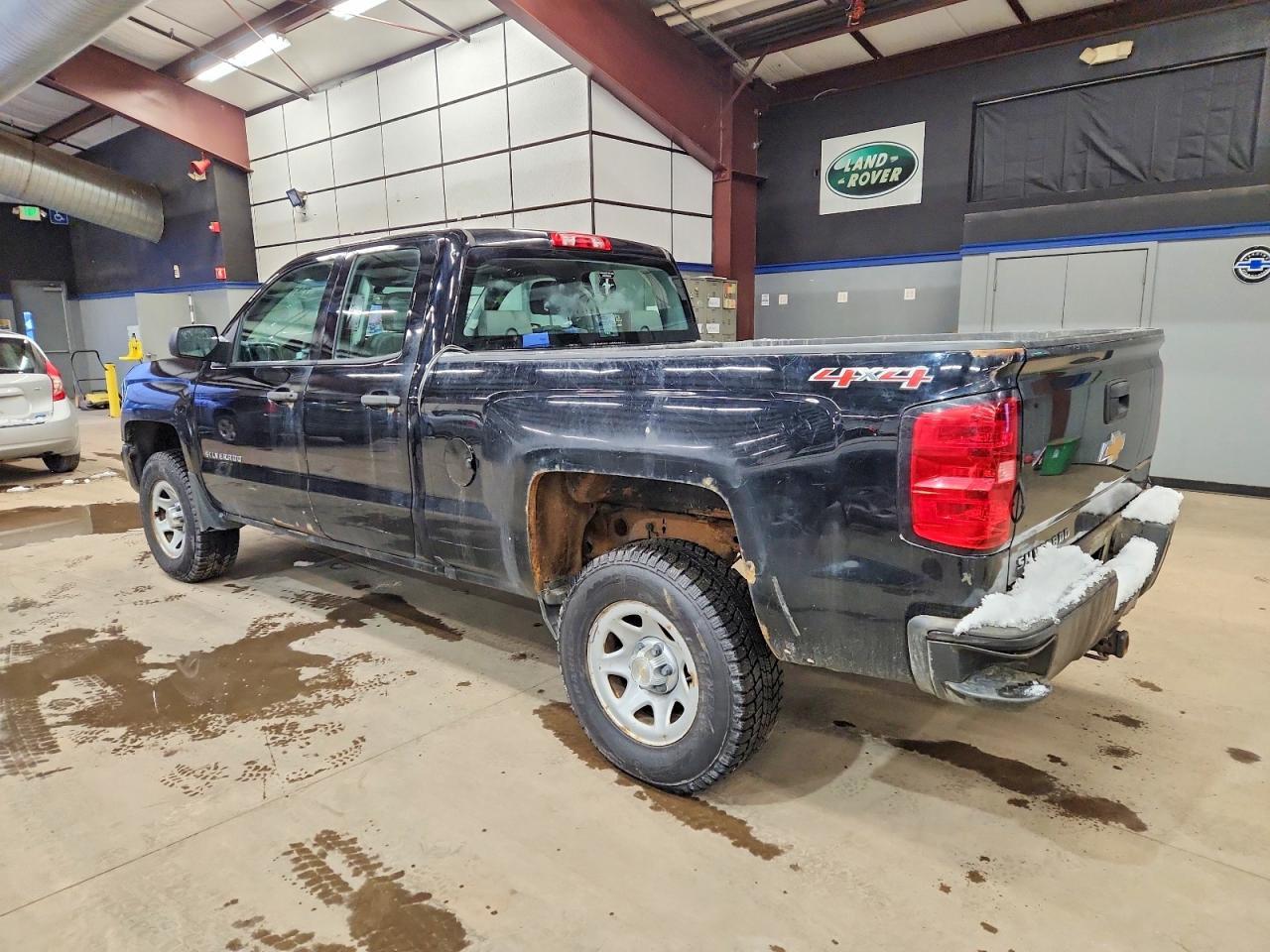 2017 Chevrolet Silverado K1500 - Фото 2