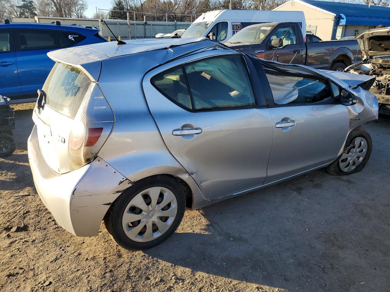 2013 Toyota Prius C - Фото 3