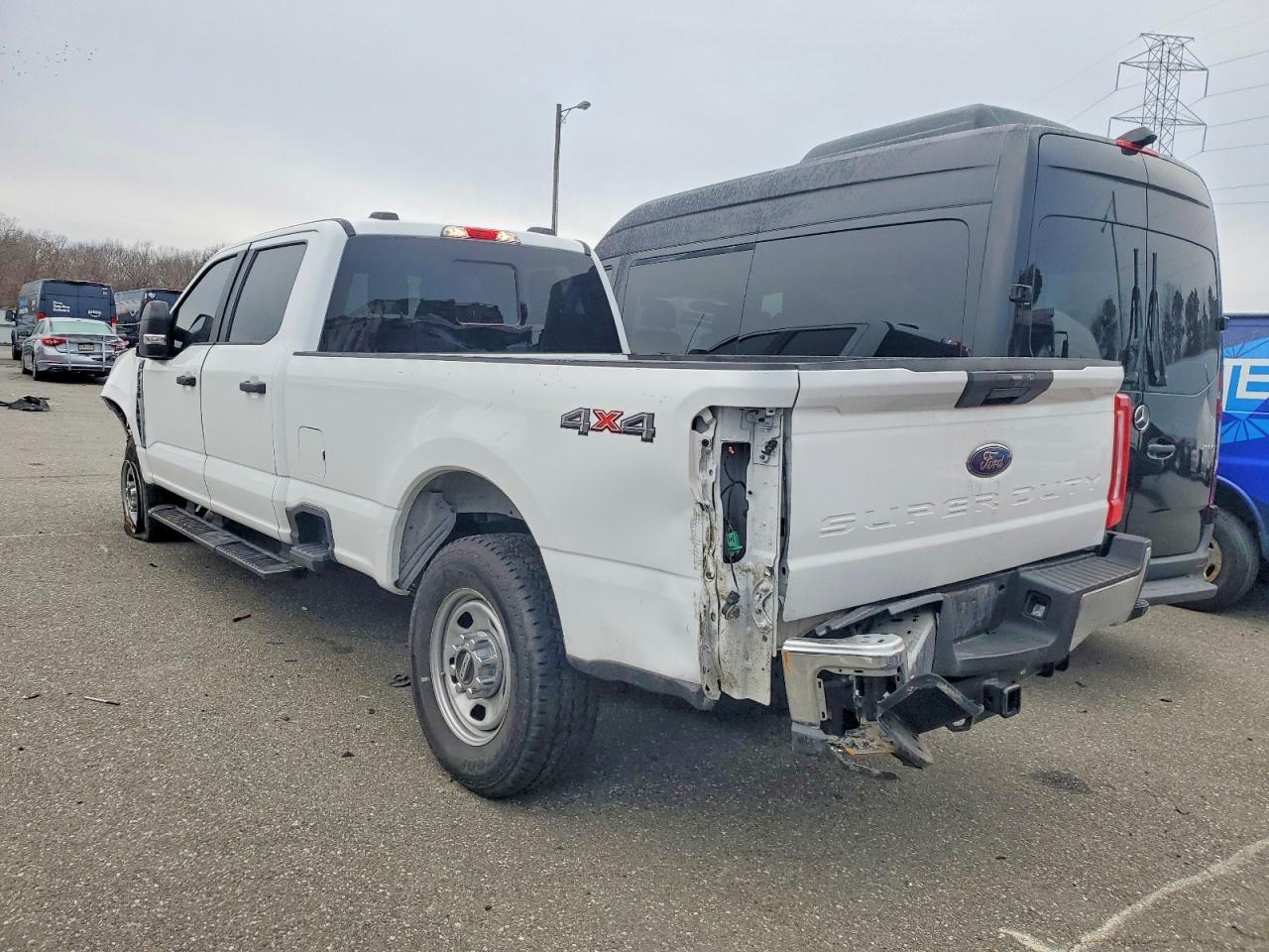 2023 Ford F350 Super Duty - Image 2