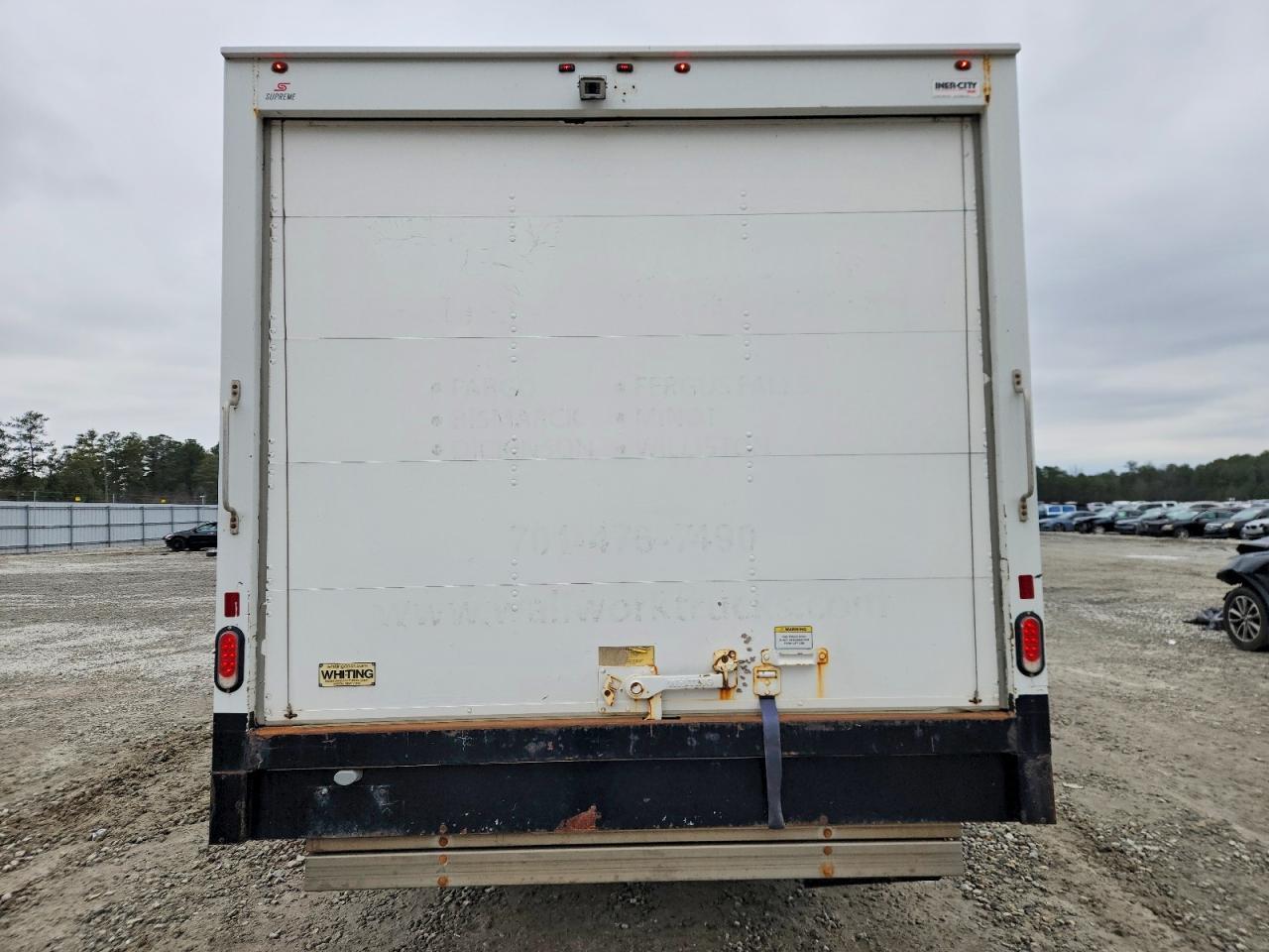 2021 Ford E350 - Box Truck - Image 6