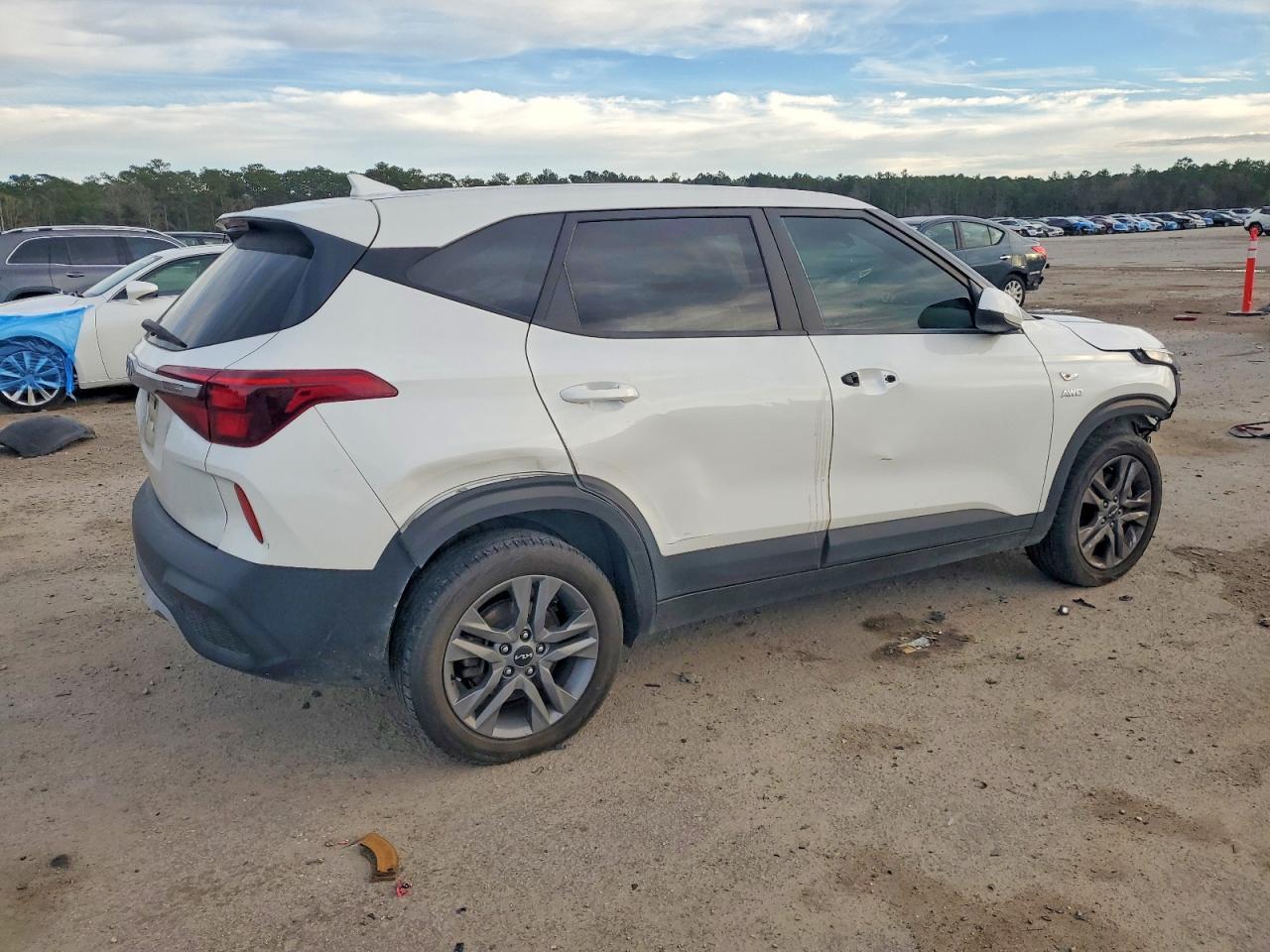 2023 Kia Seltos Lx - Фото 3