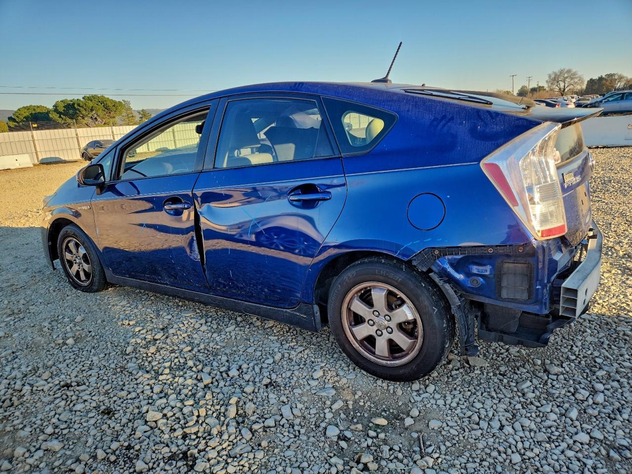 2010 Toyota Prius - Фото 2