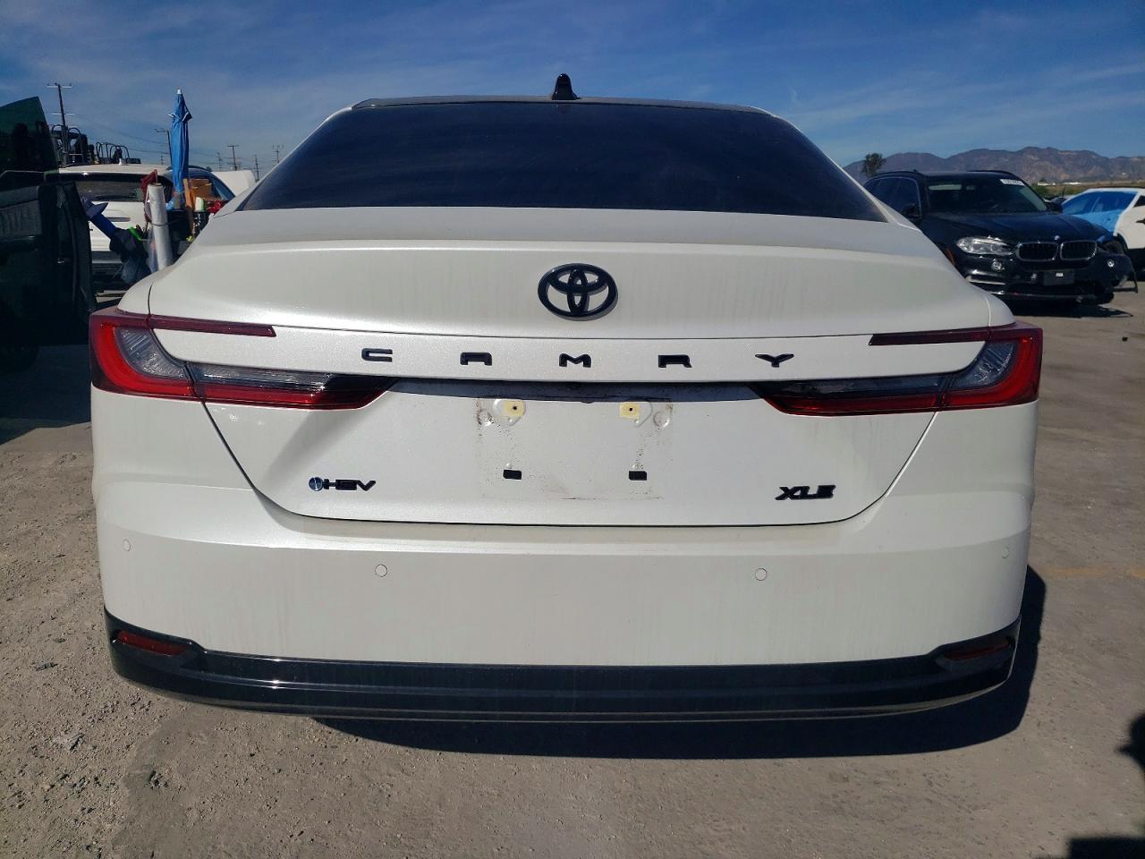2025 Toyota Camry Xse - Image 6
