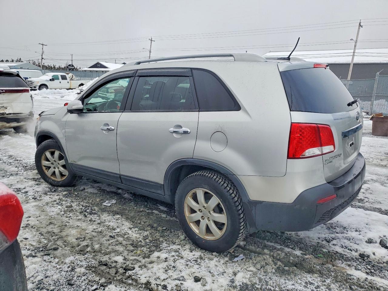 2013 Kia Sorento Lx - Image 2