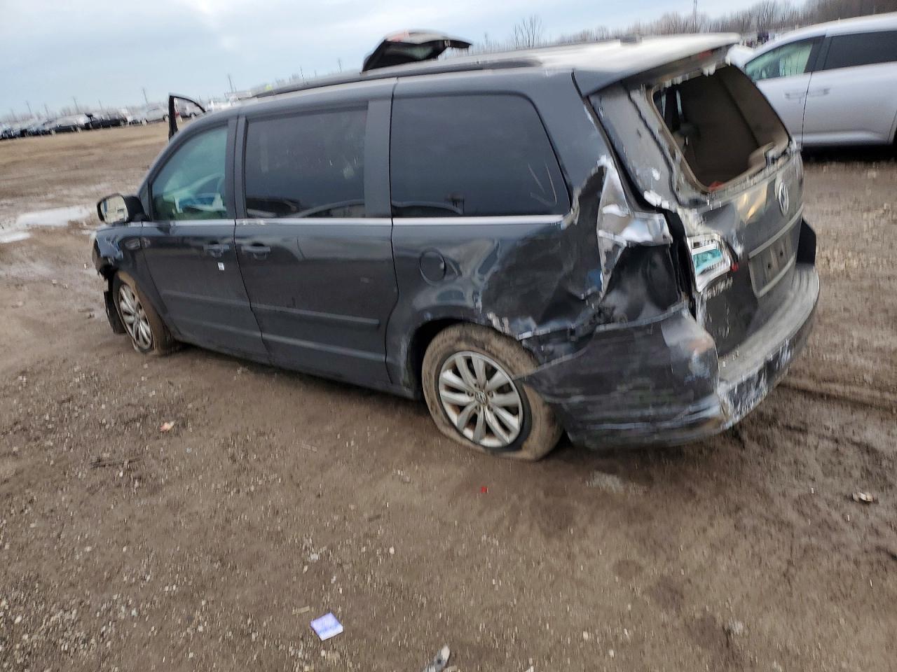 2012 Volkswagen Routan Se - Фото 2