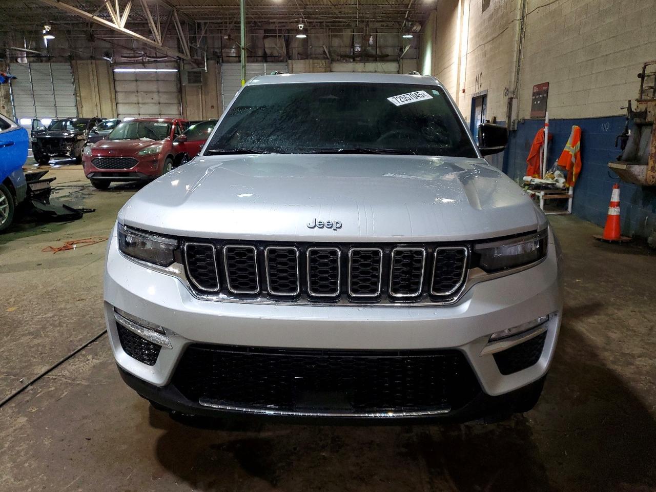 2025 Jeep Grand Cherokee 4Xe - Image 5