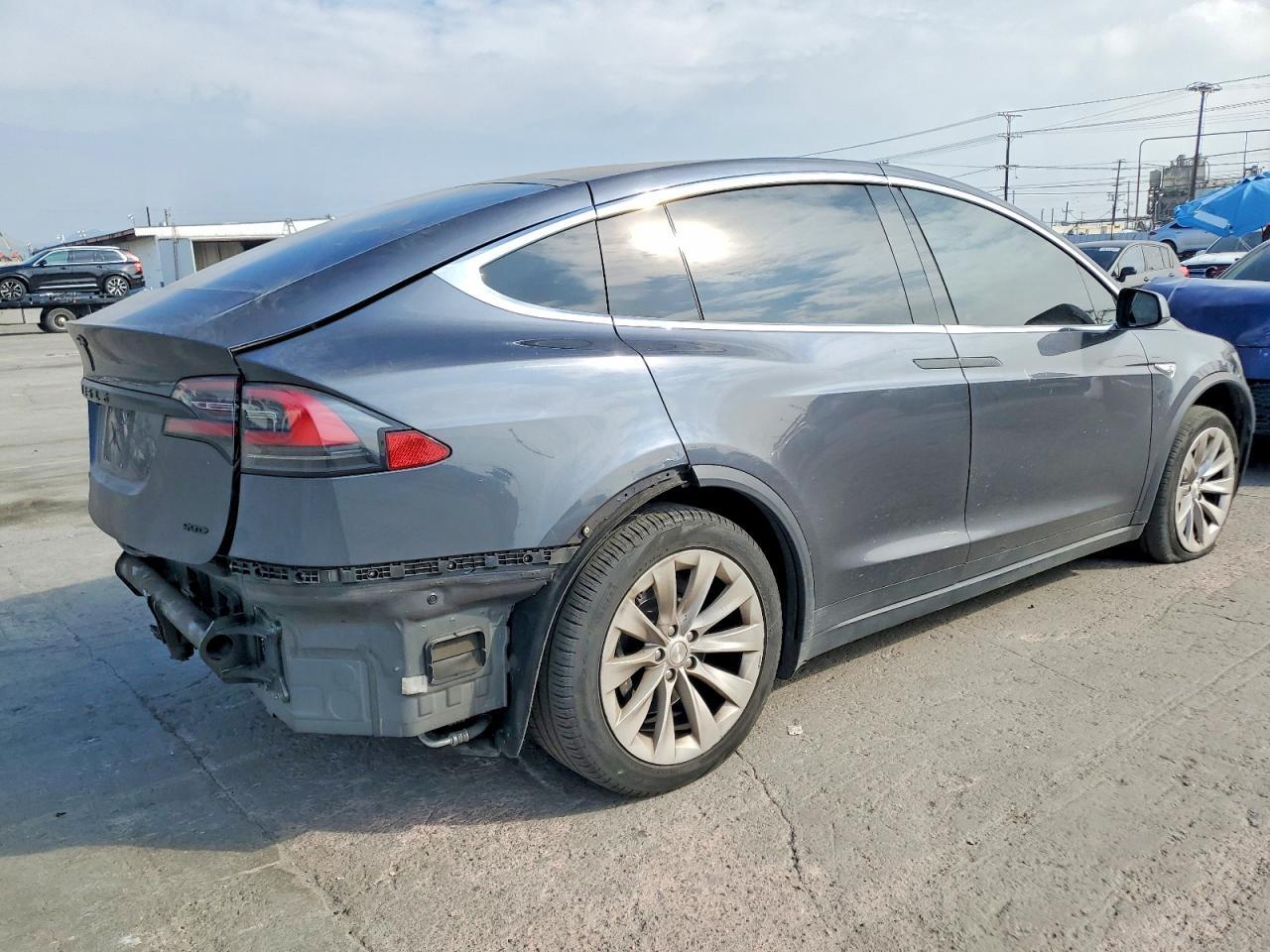 2016 Tesla Model X - Image 3