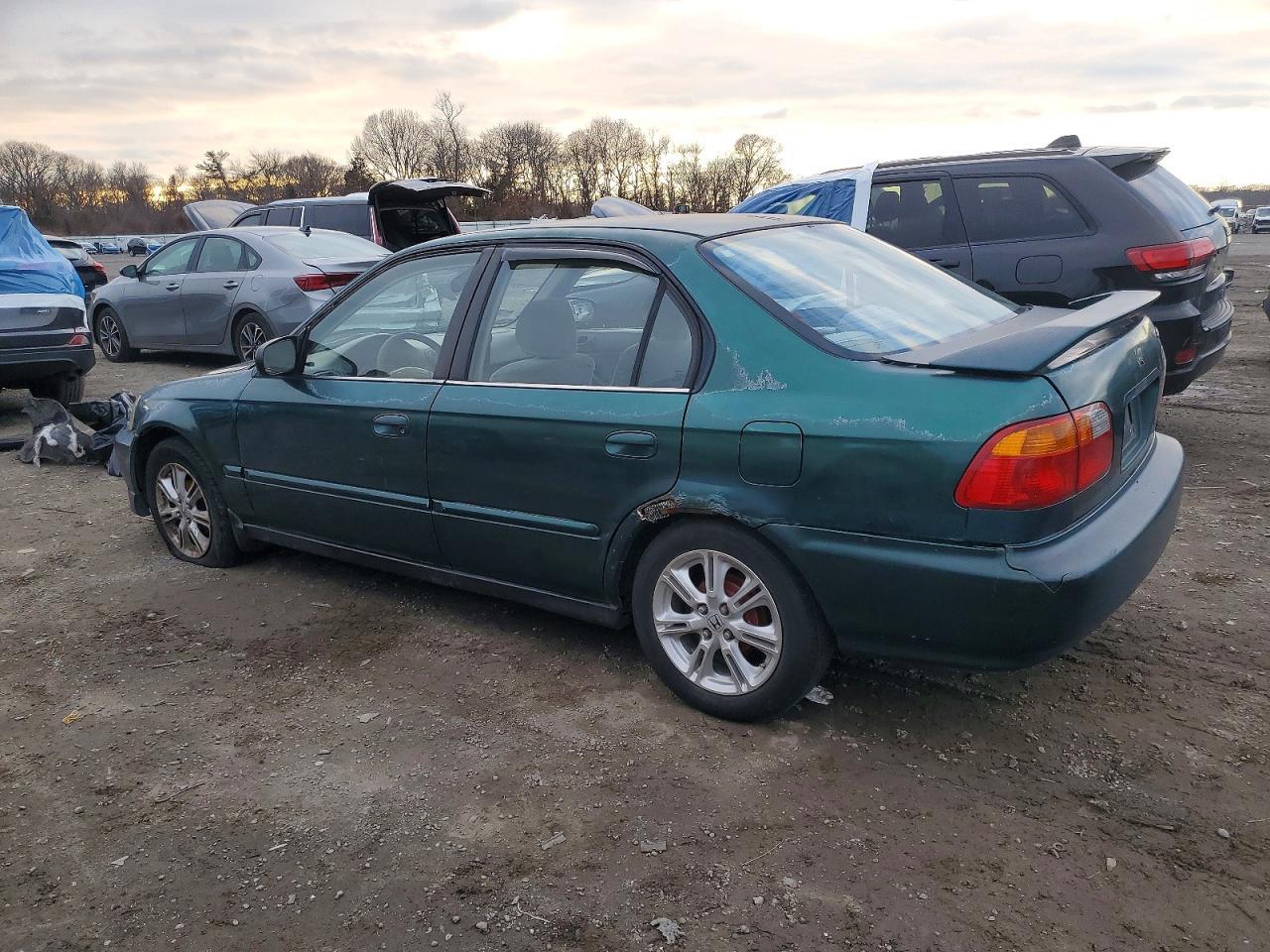 1999 Honda Civic Base - Фото 2