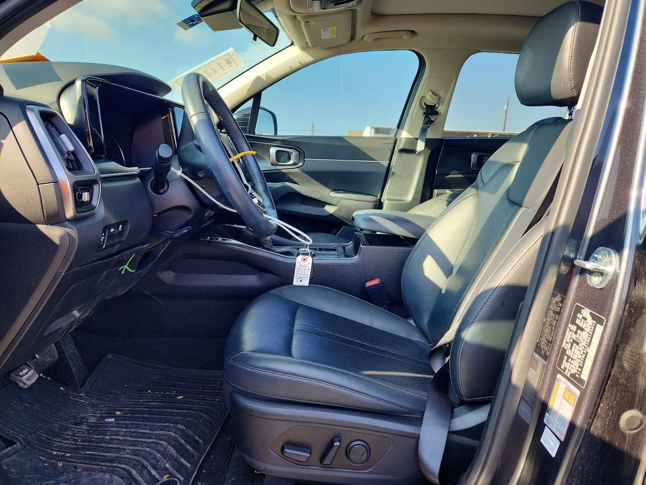 2022 Kia Sorento S - Image 7