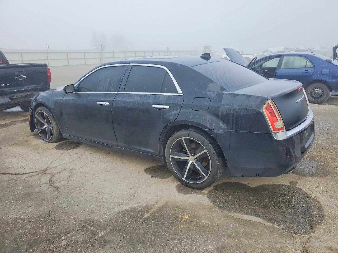 2017 Chrysler 300C - Image 2