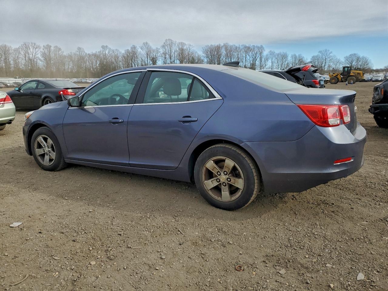 2015 Chevrolet Malibu Ls - Фото 2