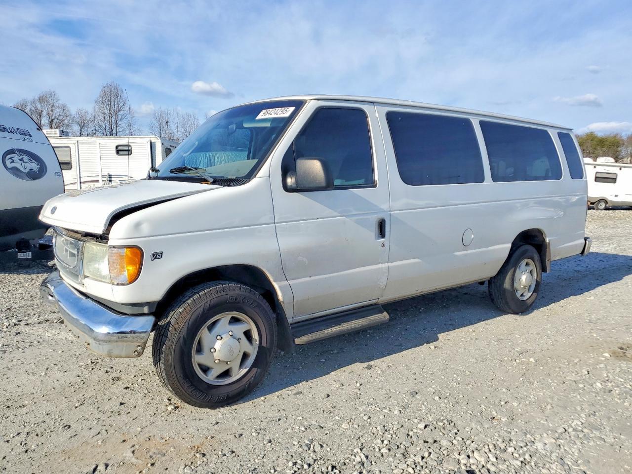 2002 Ford Econoline E350 Super Duty Wagon