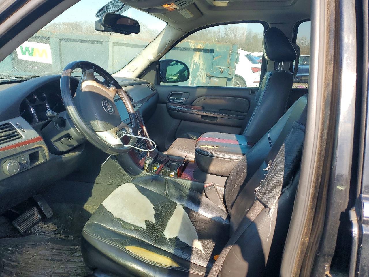 2007 Cadillac Escalade Luxury - Image 7