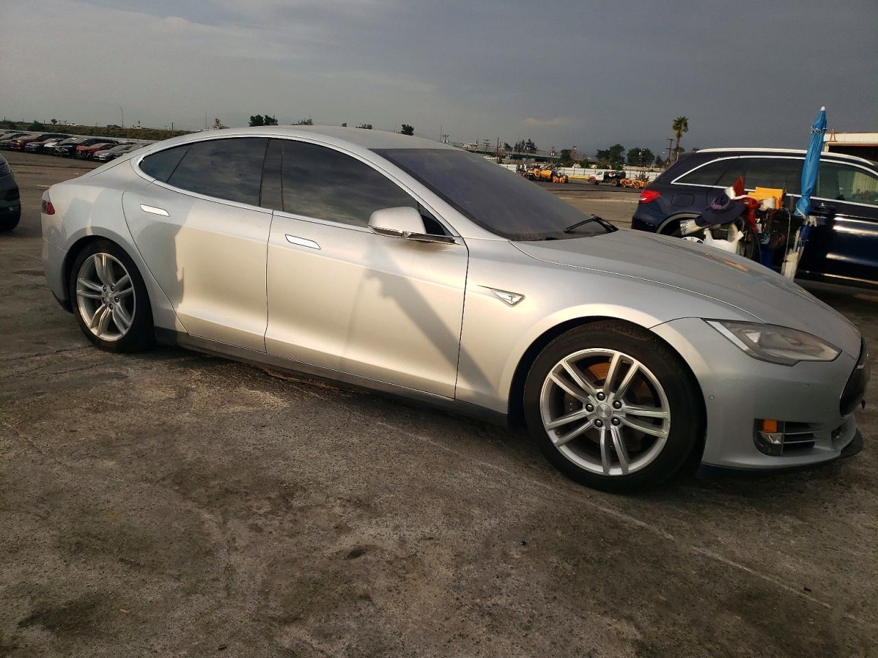 2014 Tesla Model S - Фото 4