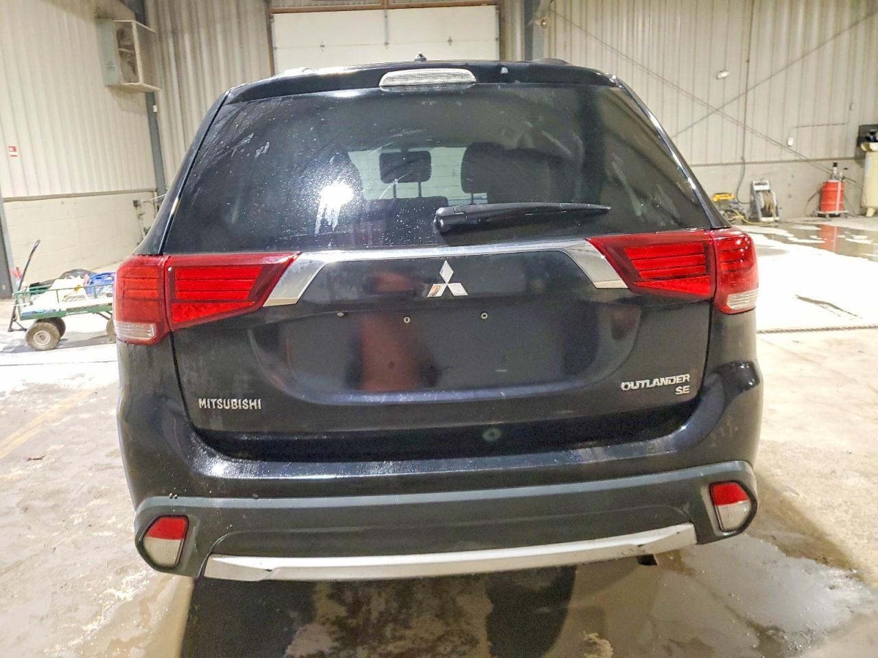 2016 Mitsubishi Outlander Se - Фото 6