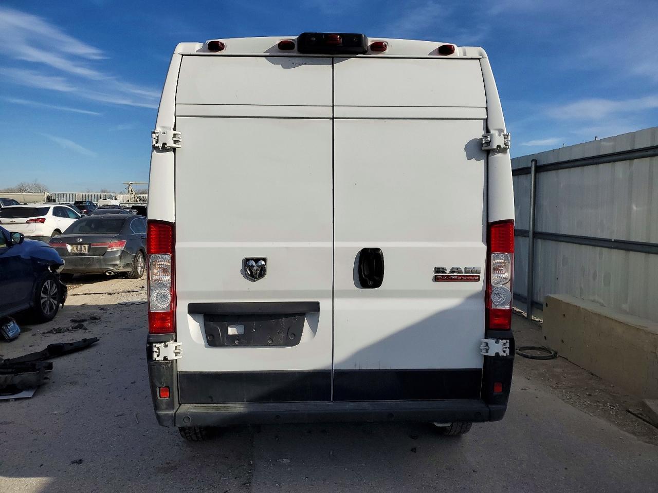 2021 Ram Promaster 1500 Delivery Van - Фото 6