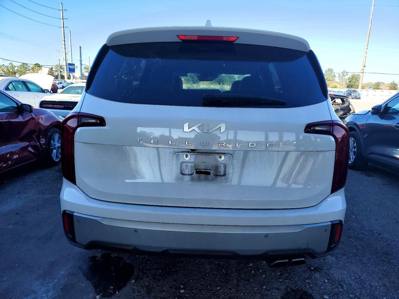 2024 Kia Telluride S - Image 6