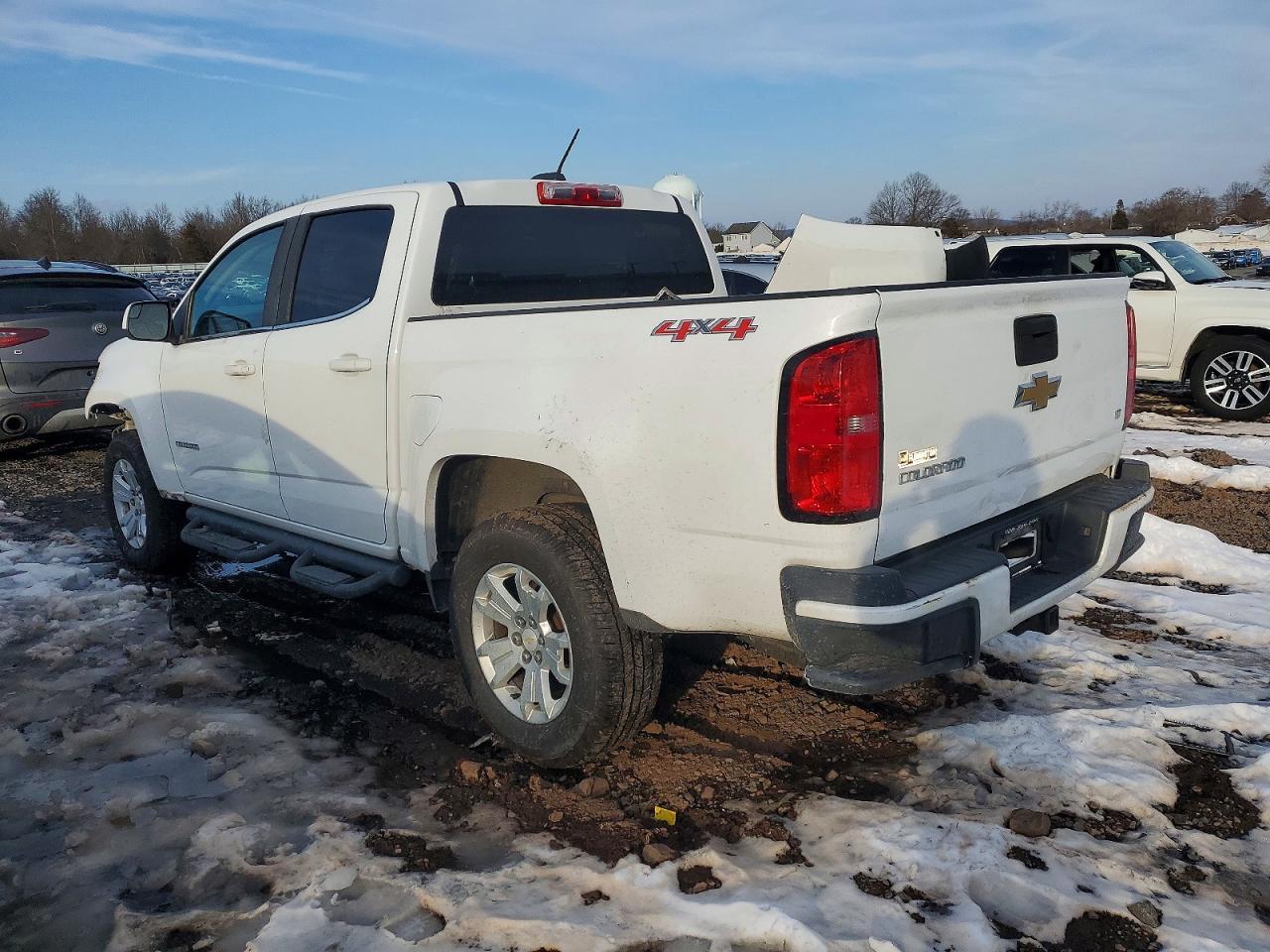 2015 Chevrolet Colorado - Фото 2