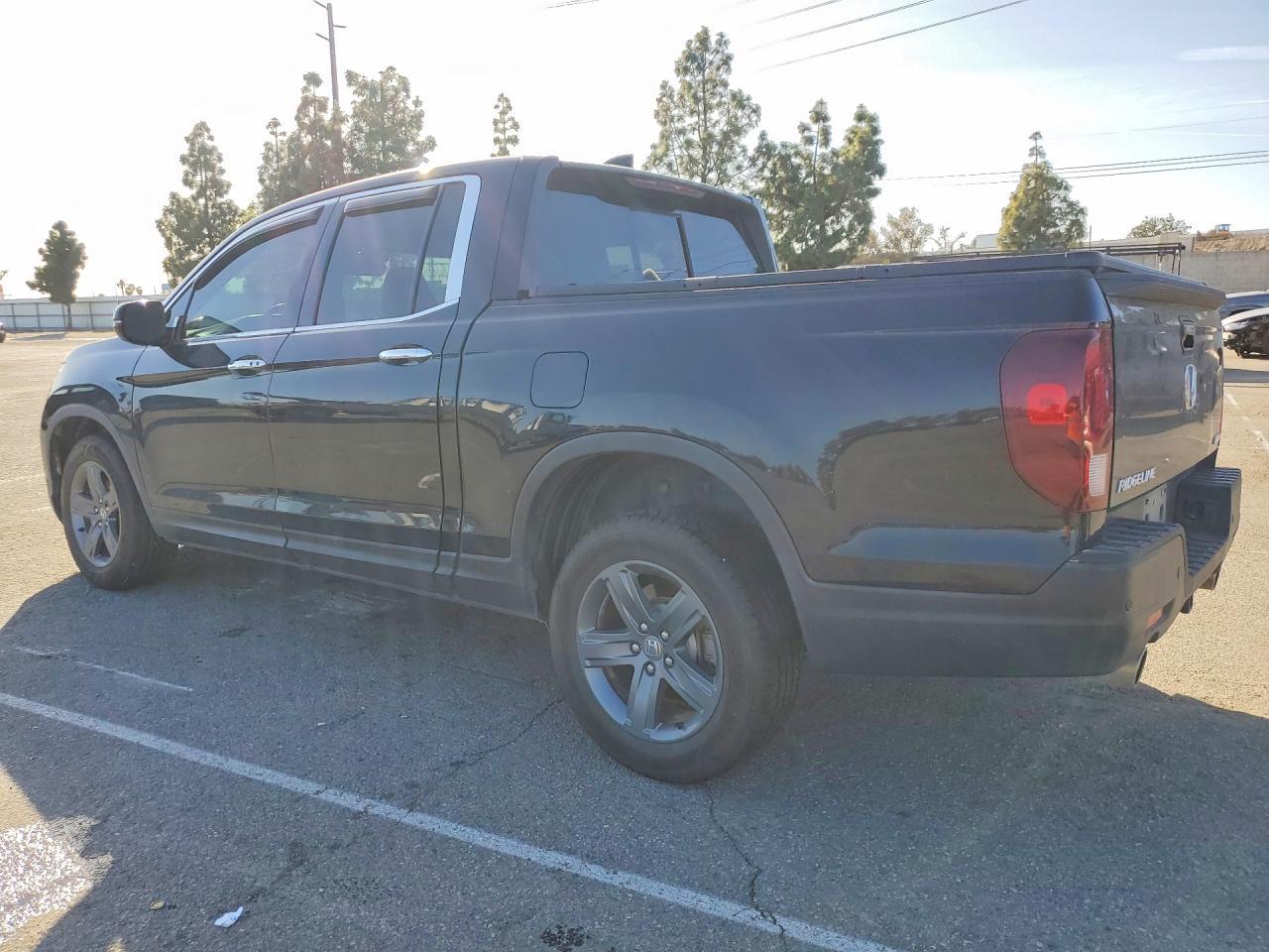 2021 Honda Ridgeline Rtl - Image 2