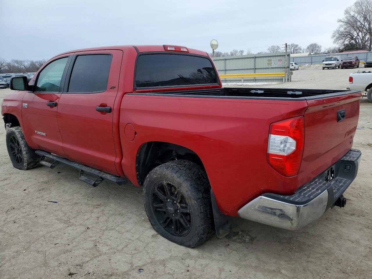 2019 Toyota Tundra Crewmax Sr5 - Image 2