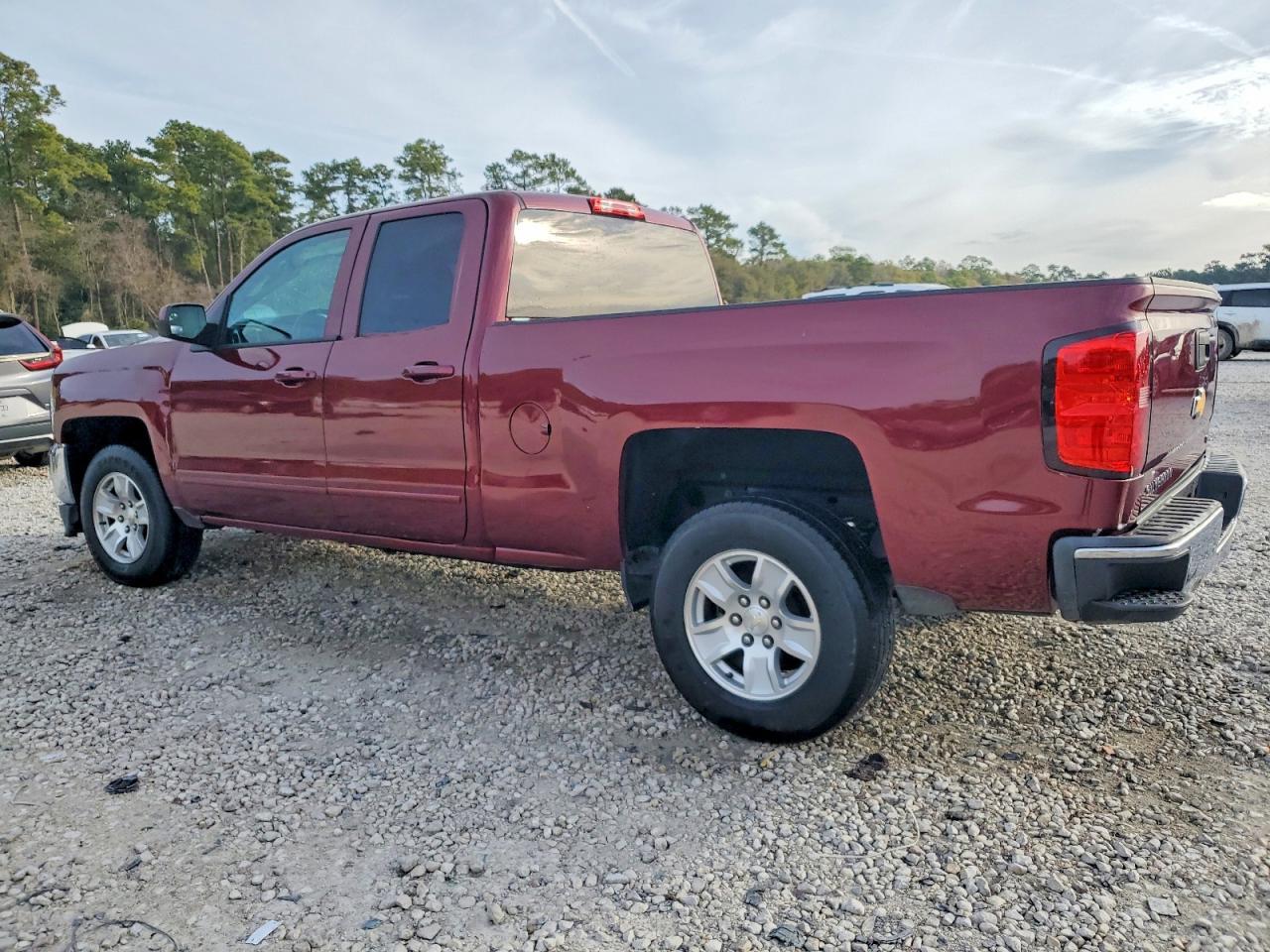 2017 Chevrolet Silverado C1500 Lt - Image 2