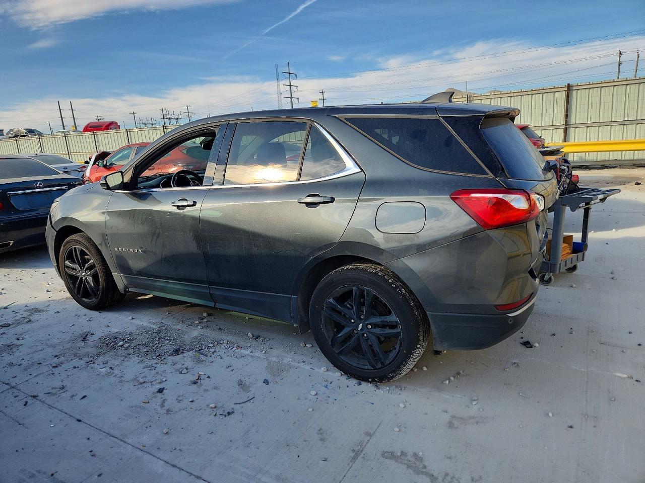 2020 Chevrolet Equinox Lt - Фото 2