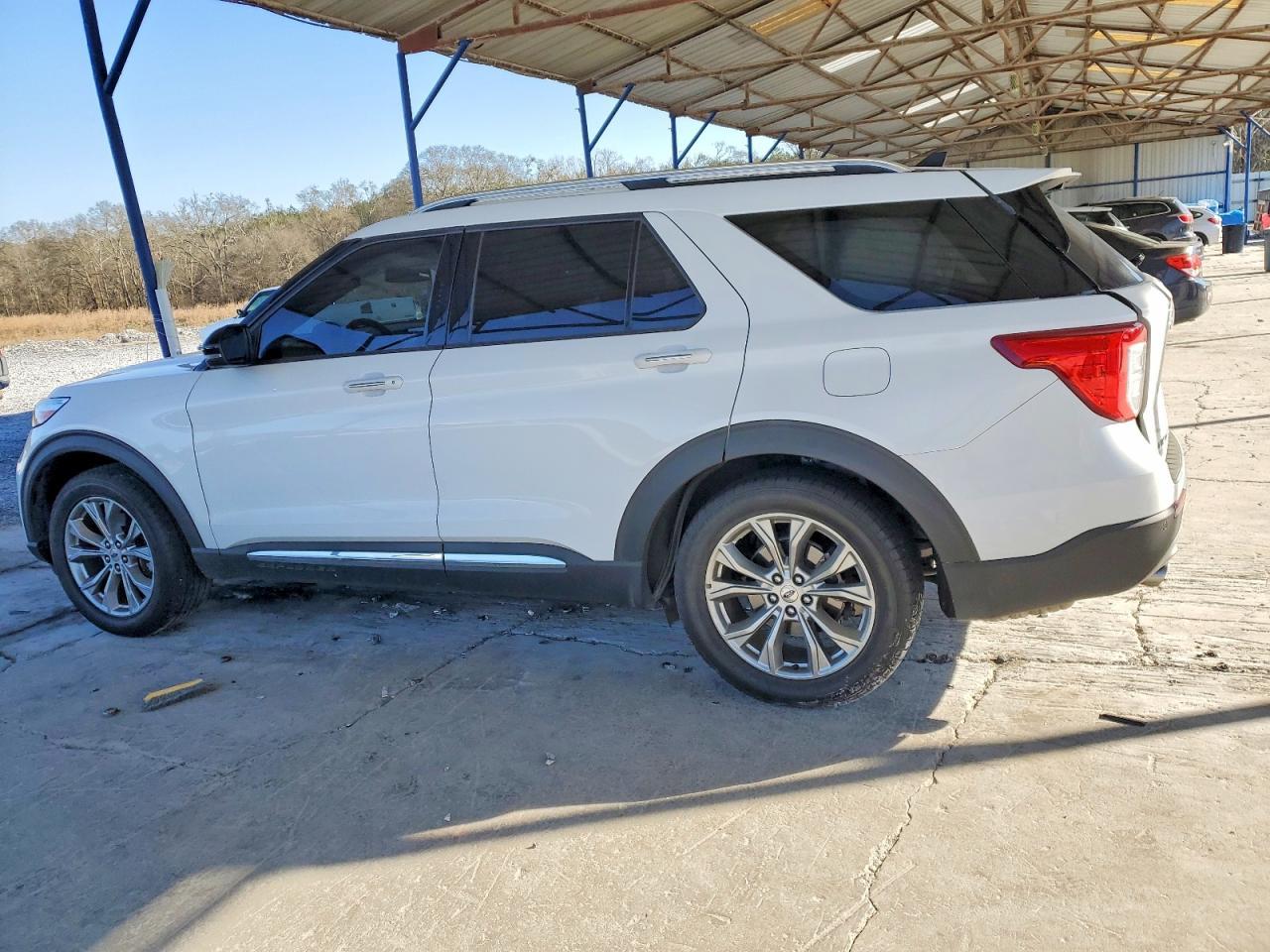 2022 Ford Explorer Limited - Image 2