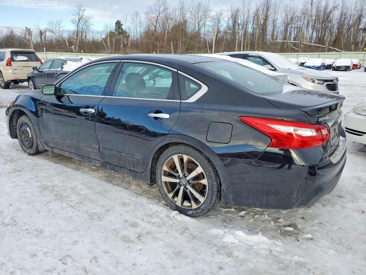 2016 Nissan Altima 2.5 - Image 2
