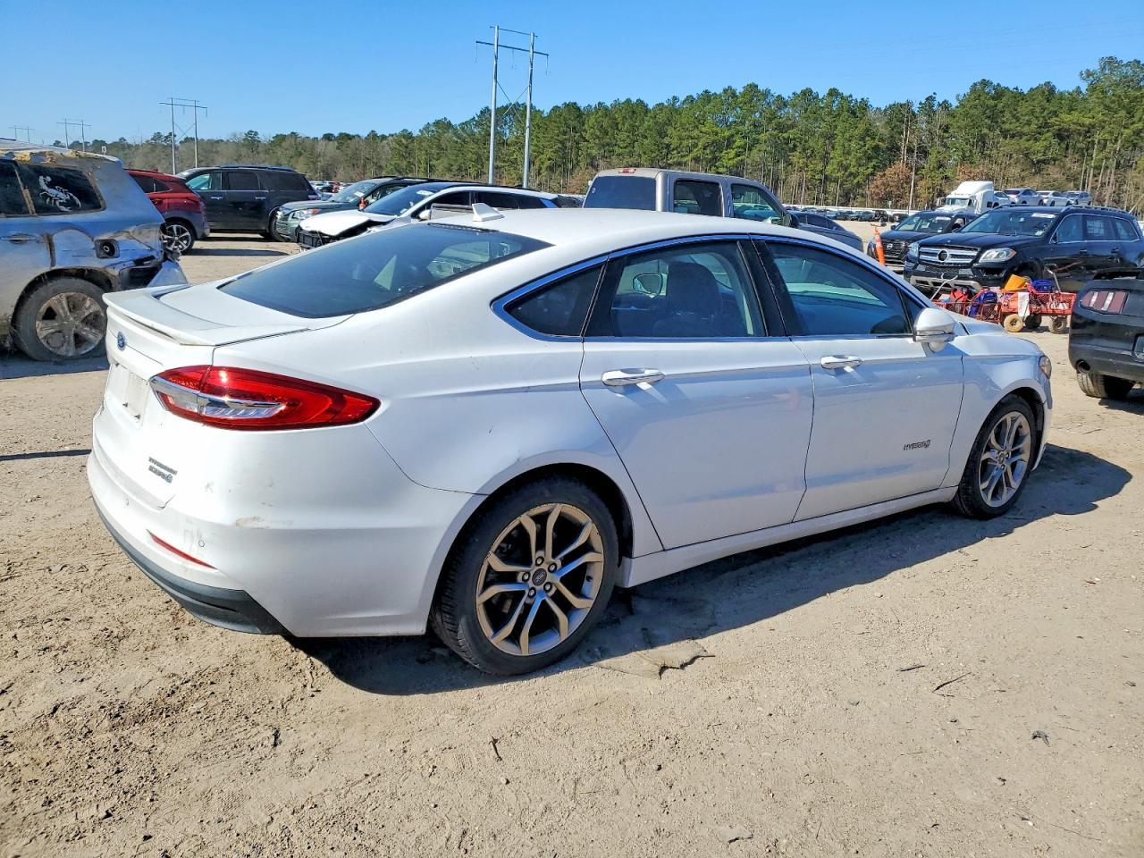 2019 Ford Fusion Titanium - Image 3