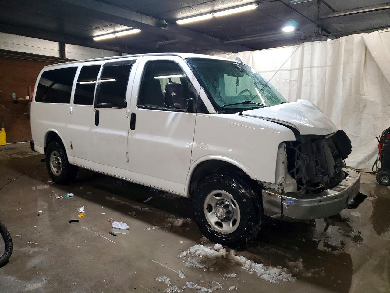 2020 Chevrolet Express G2500 Lt - Image 4