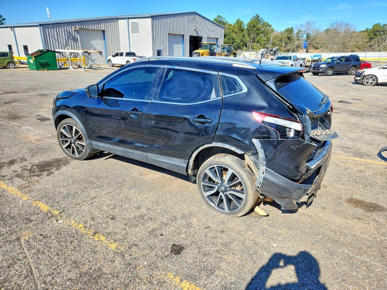 2018 Nissan Rogue Sport Sl - Image 2
