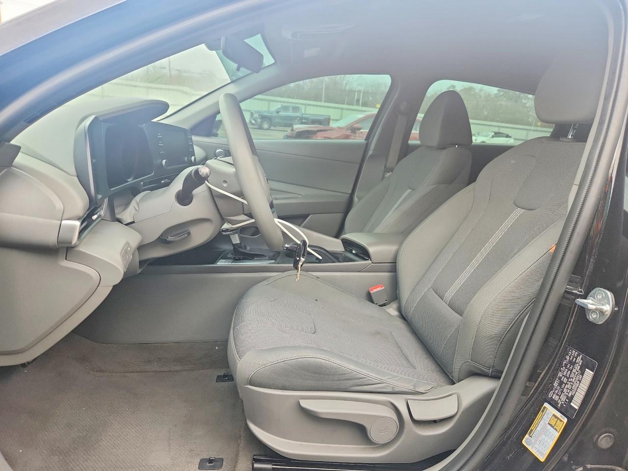 2023 Hyundai Elantra Se - Фото 7
