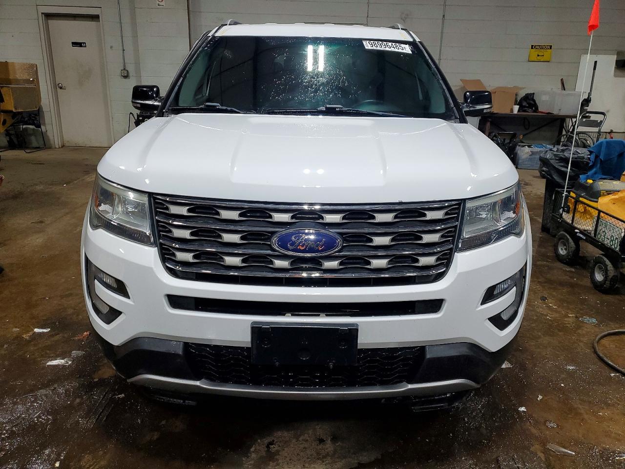 2017 Ford Explorer Xlt - Image 5