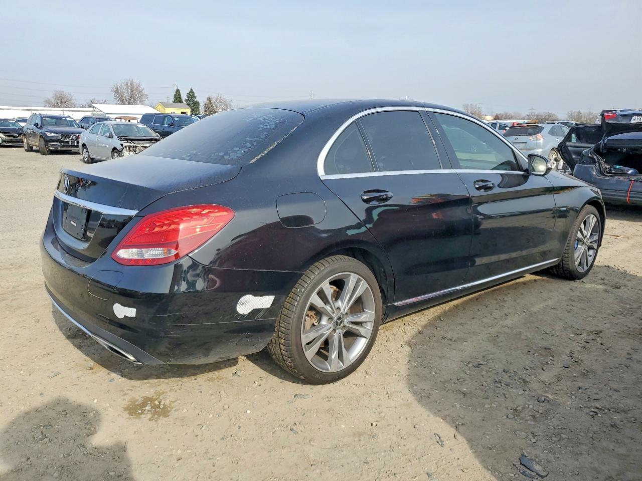 2017 Mercedes-Benz C 350E - Фото 3