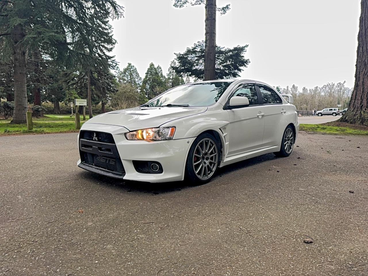 2010 Mitsubishi Lancer Evolution Se - Image 2