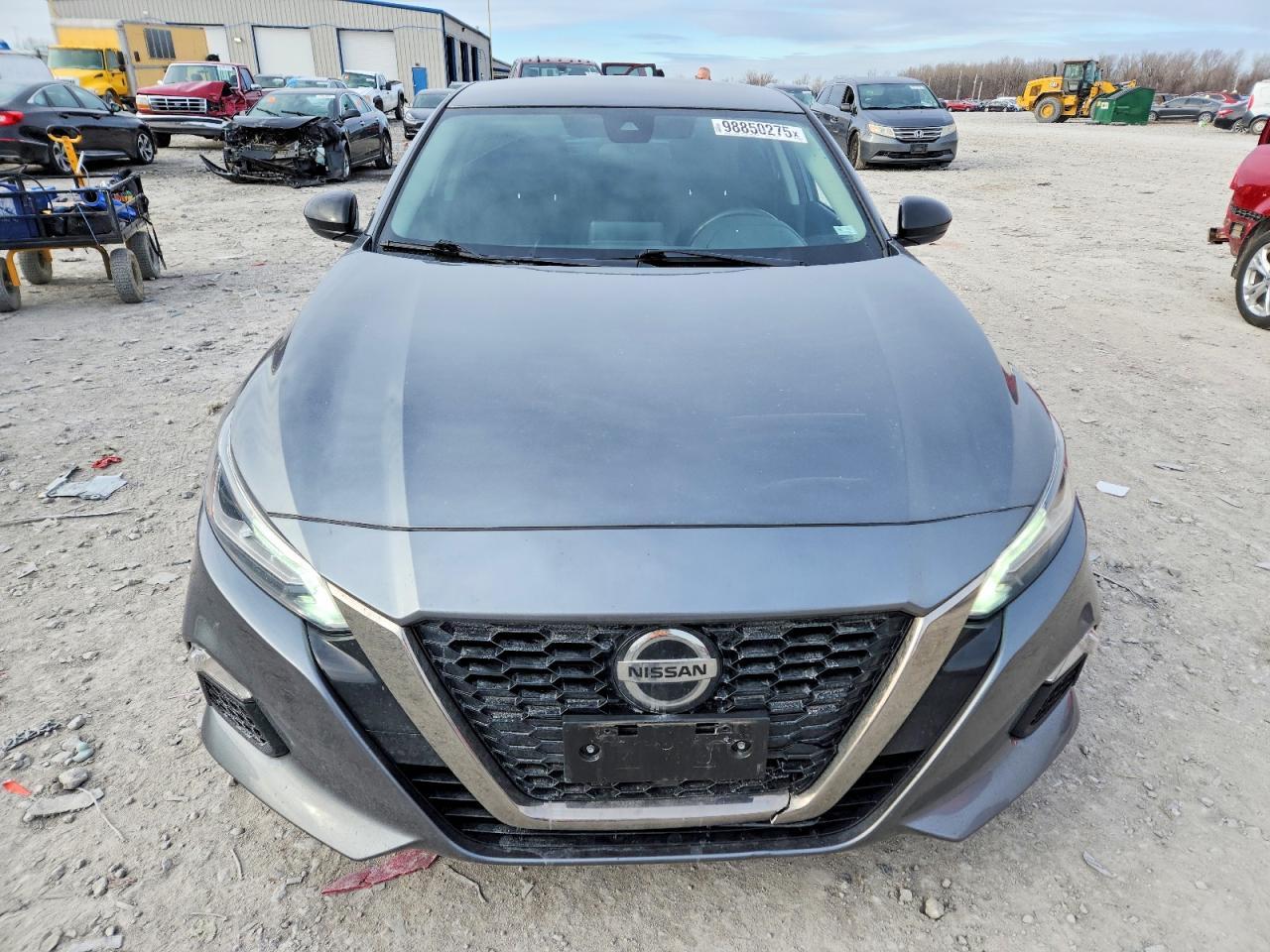2022 Nissan Altima Sr - Фото 5