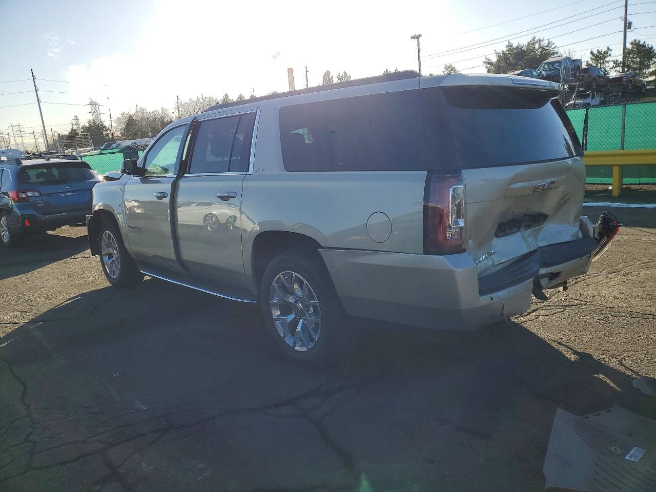 2016 GMC Yukon Xl K1500 Slt - Image 2
