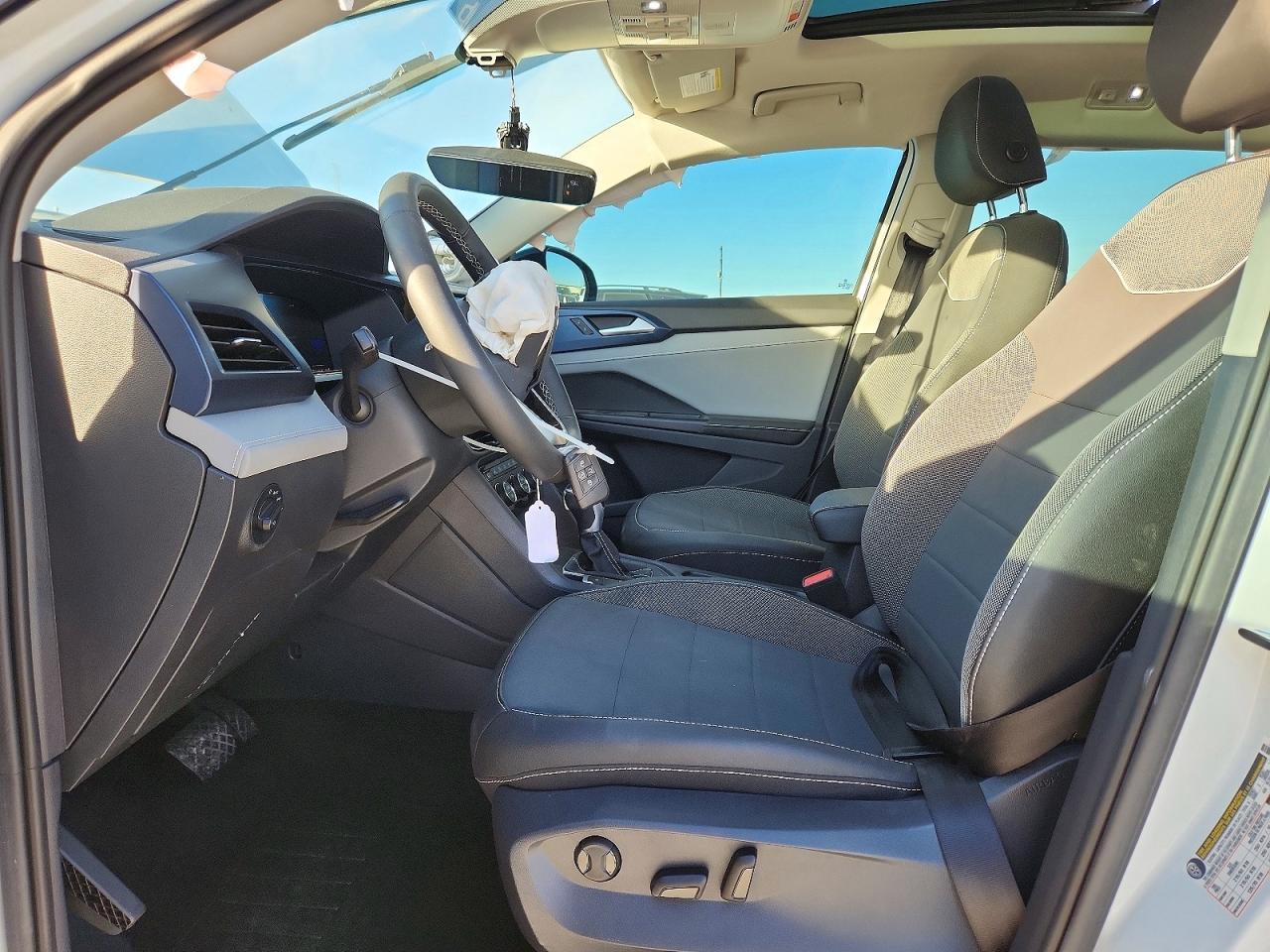 2024 Volkswagen Taos Se - Фото 7