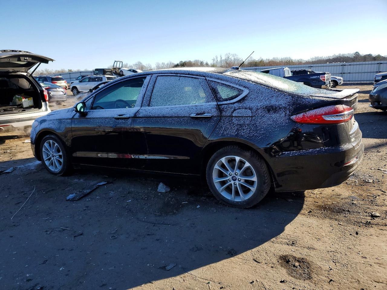 2020 Ford Fusion Titanium - Фото 2