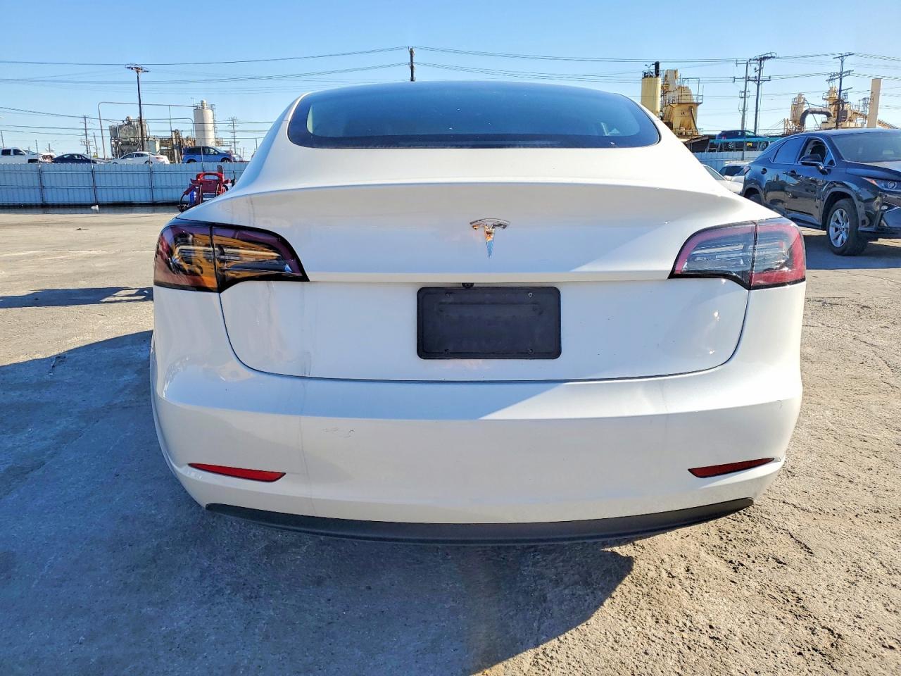 2023 Tesla Model 3 - Фото 6