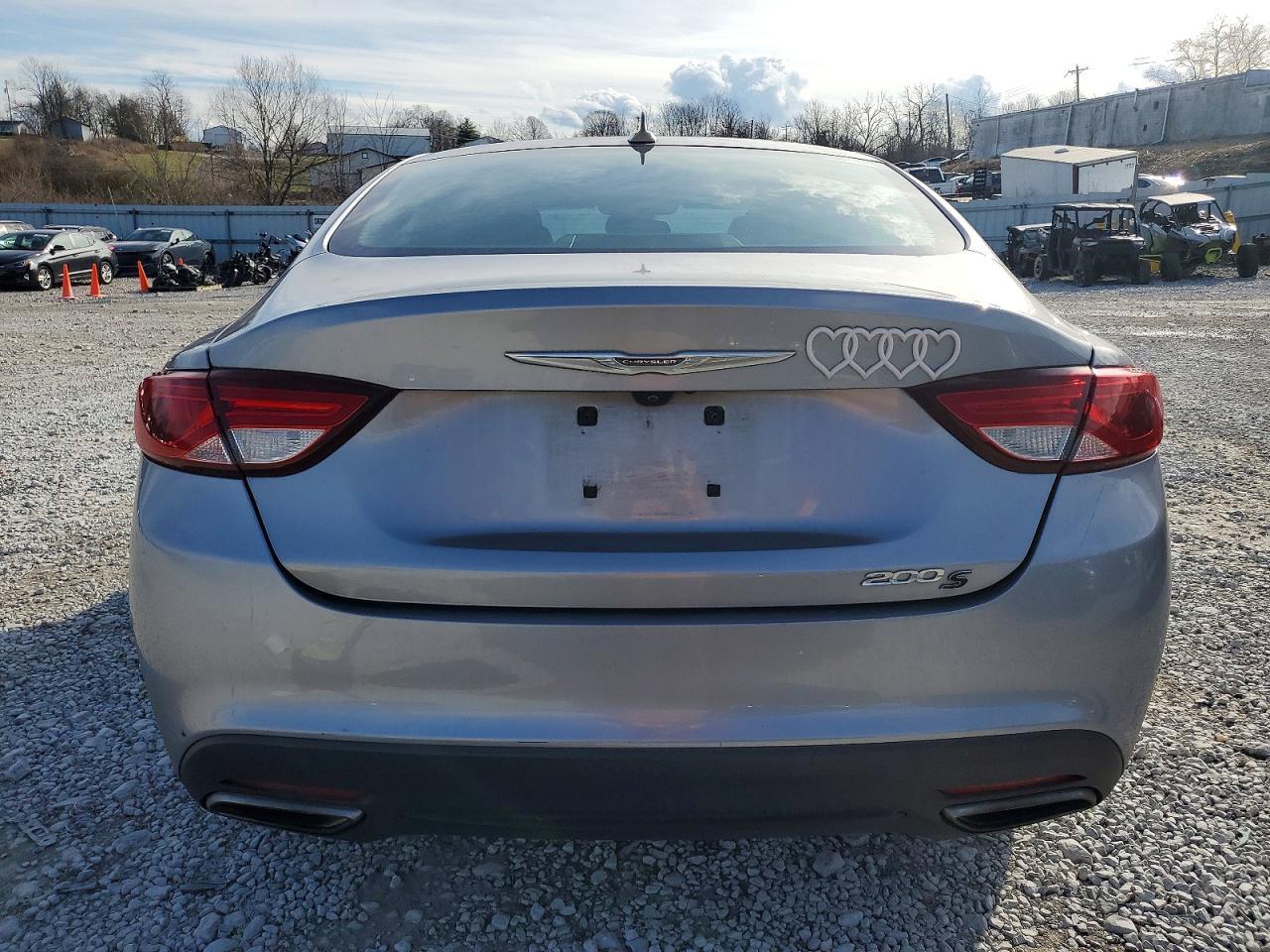 2015 Chrysler 200 S - Image 6