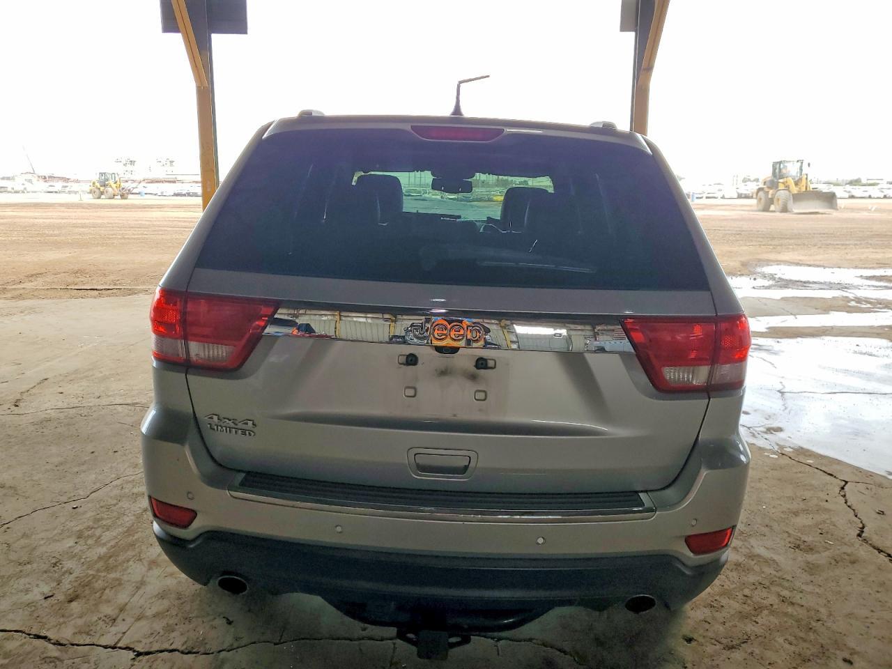 2012 Jeep Grand Cherokee Limited - Image 6