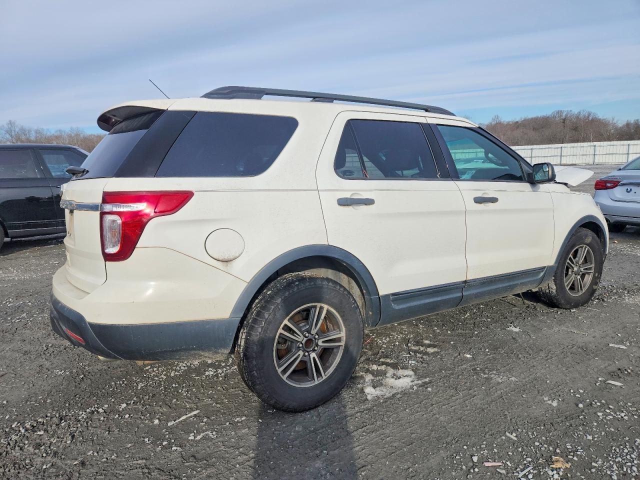 2011 Ford Explorer - Фото 3