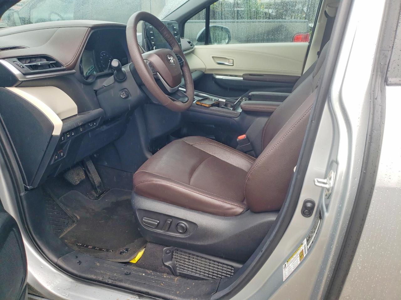 2023 Toyota Sienna Limited - Фото 7