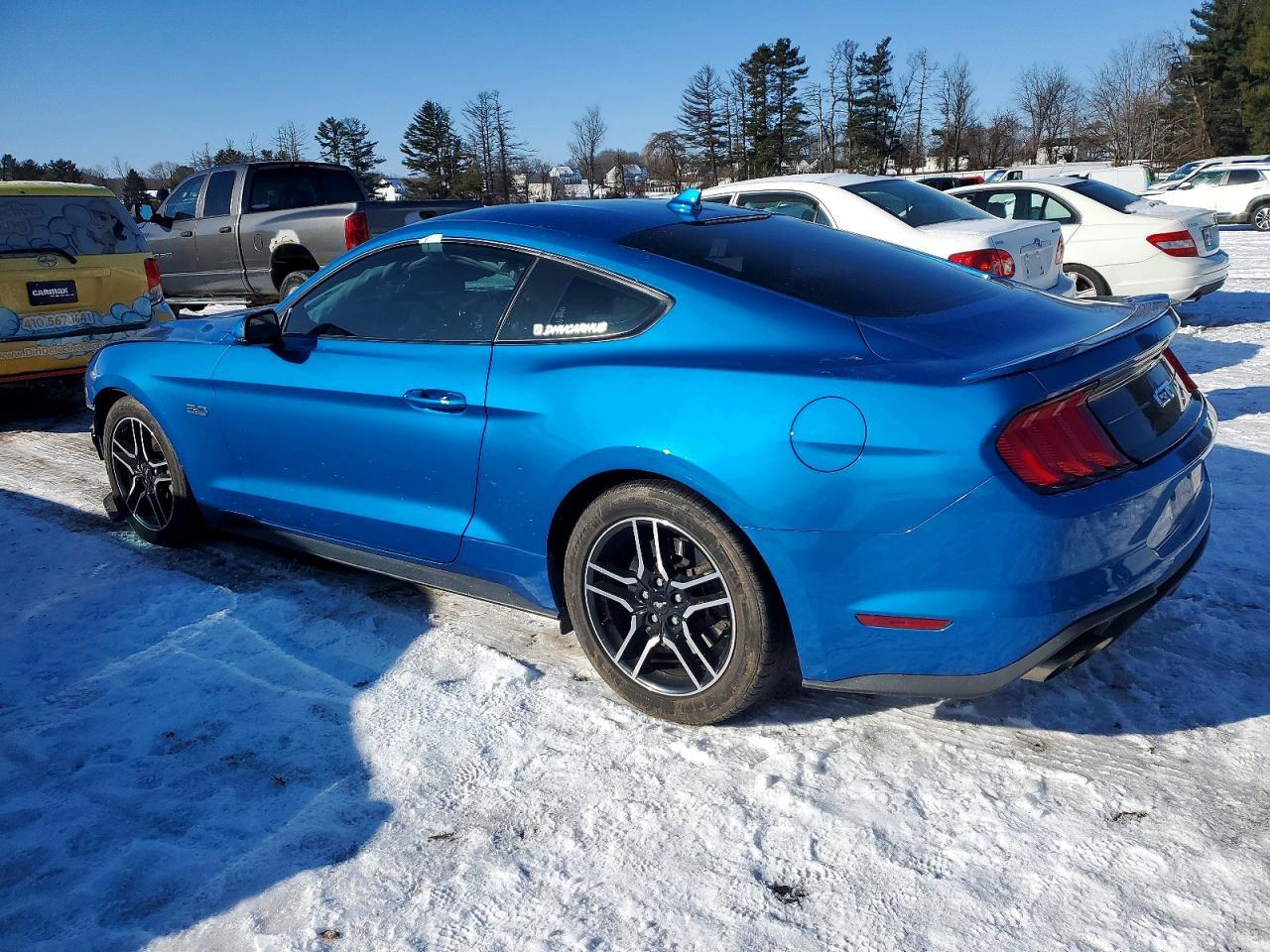 2021 Ford Mustang Gt - Фото 2